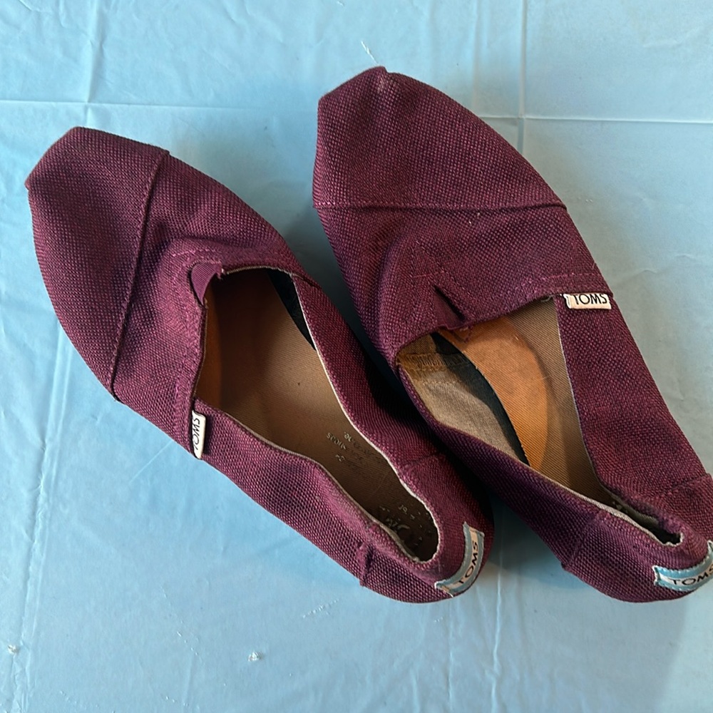 Toms slip one